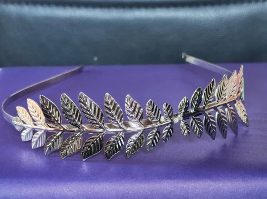 Coronas metálicas para Reina